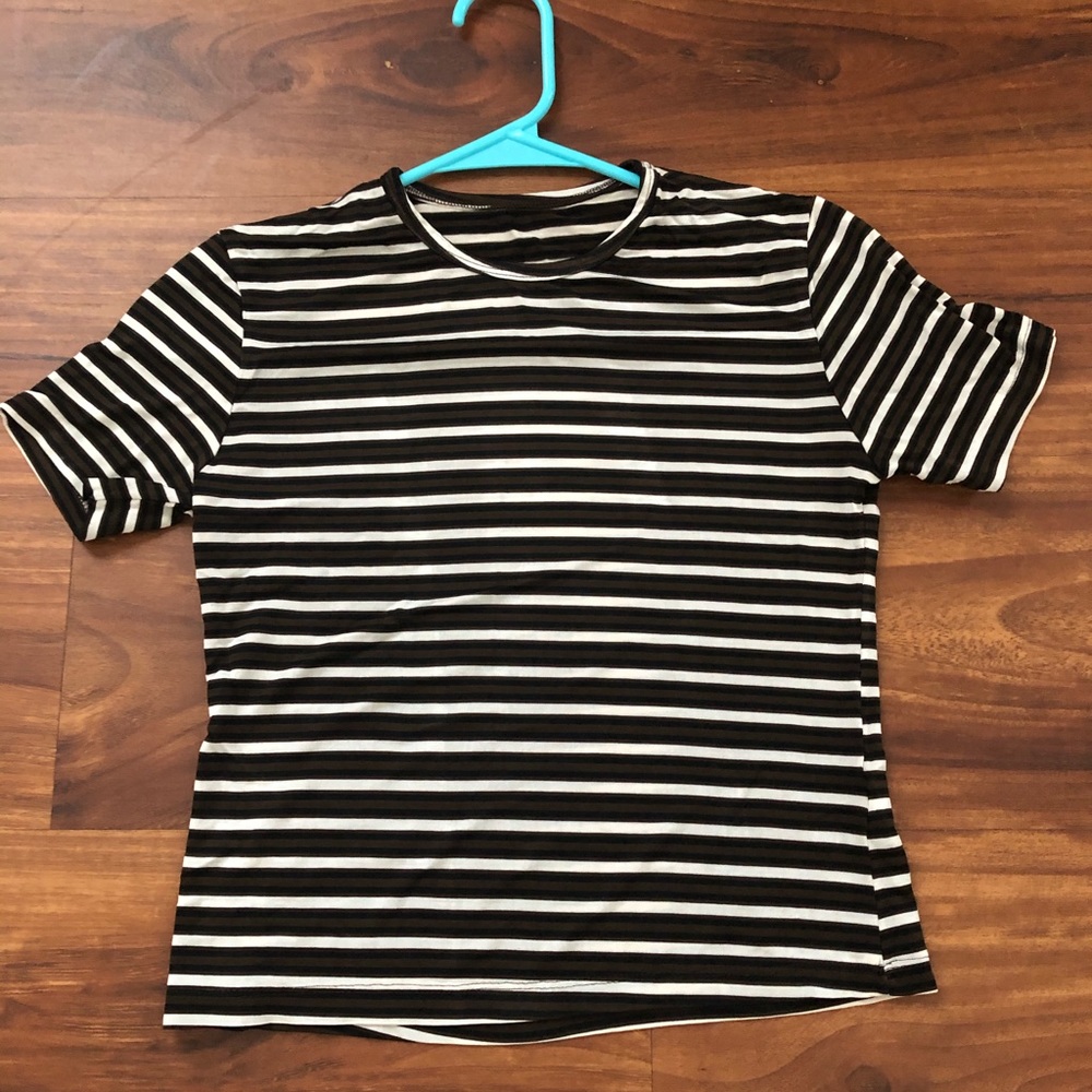 Top, crop, good with jeans, skirts, shorts